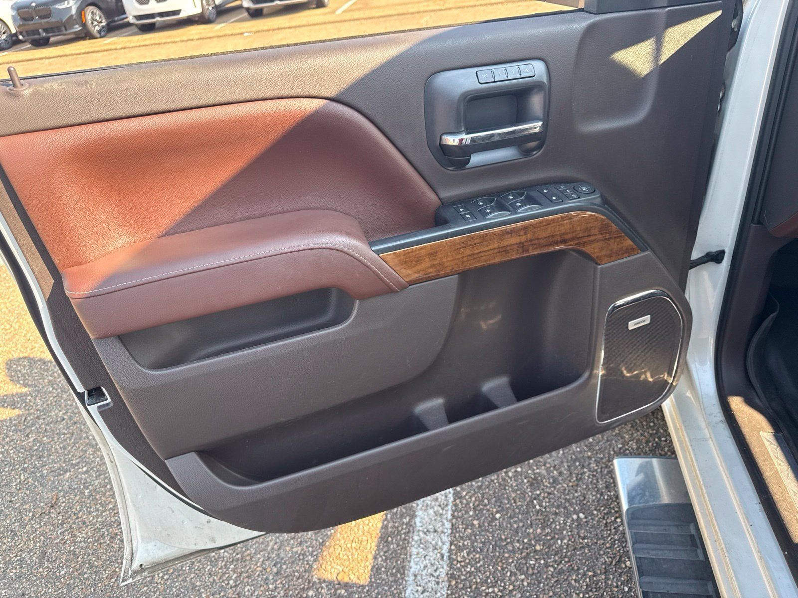 Used 2015 Chevrolet Silverado 1500 High Country w/ High Country Premium Package AWD/4WD image 11