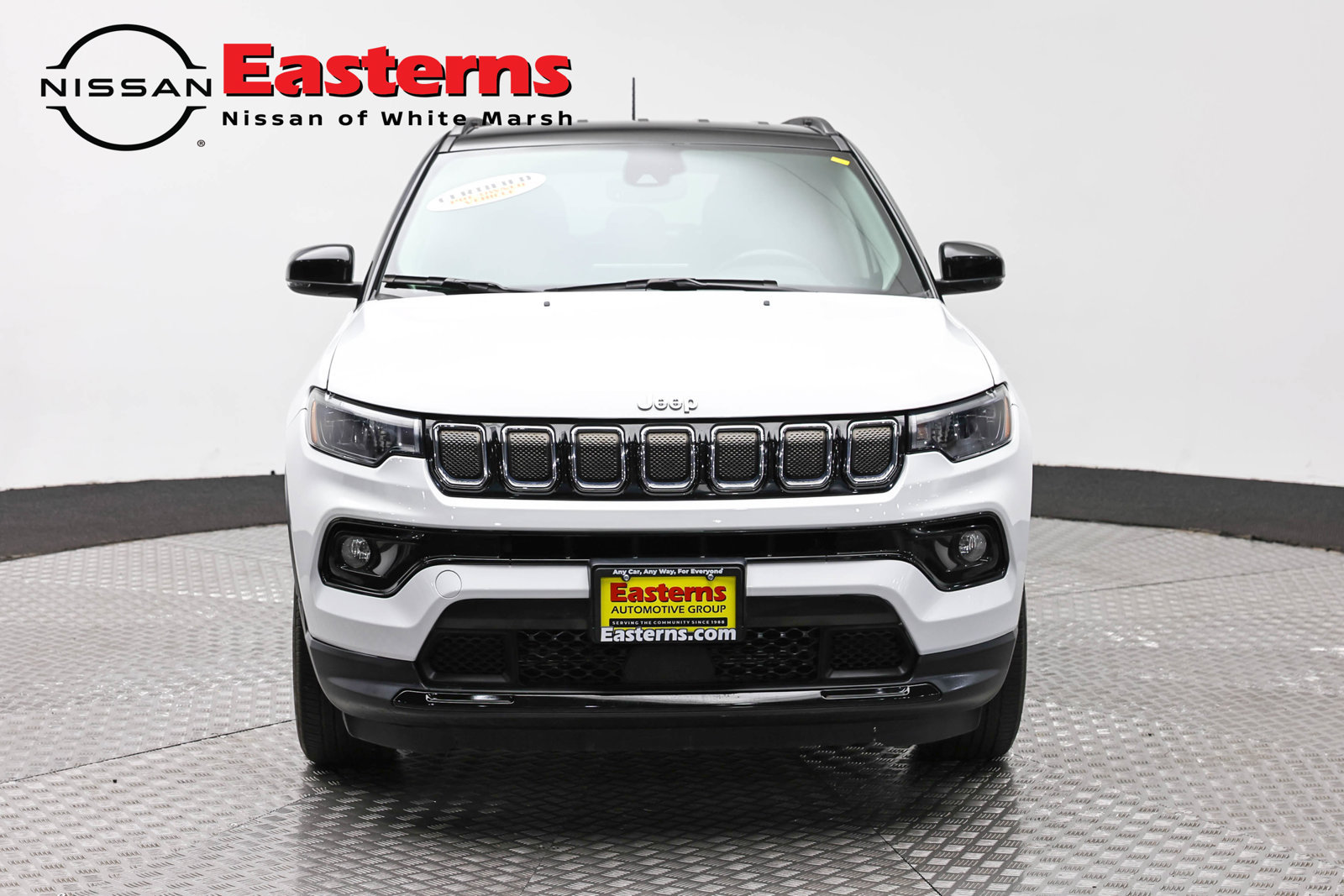 Used 2022 Jeep Compass Limited AWD/4WD image 2