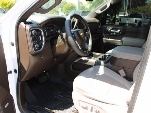 Used 2023 Chevrolet Silverado 2500 LTZ w/ LTZ Plus Package AWD/4WD image 16