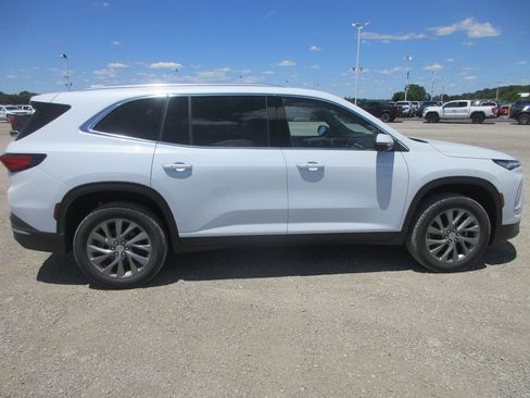 New 2026 Buick Enclave Preferred FWD image 3