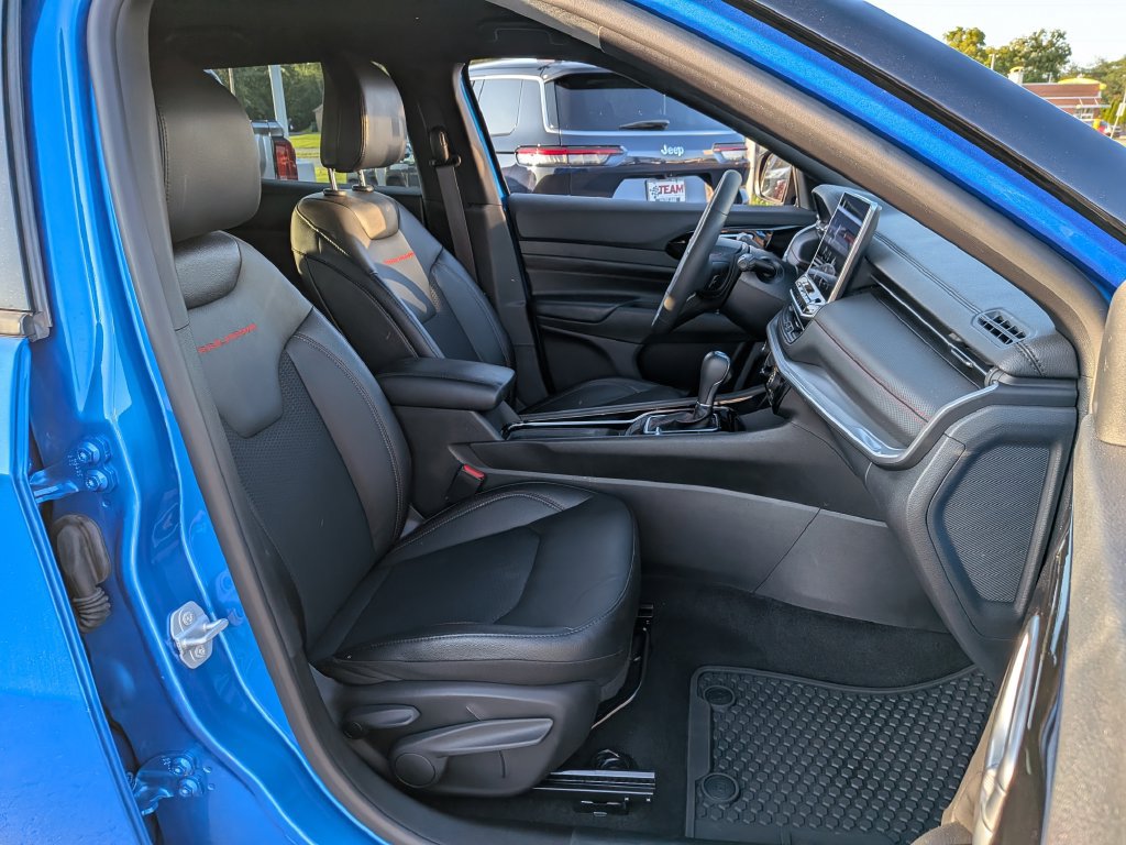 Used 2026 Jeep Compass Trailhawk AWD/4WD image 21