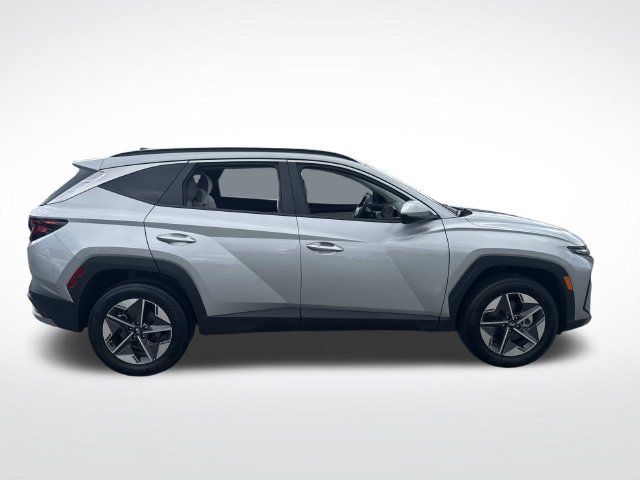 Used 2025 Hyundai Tucson SEL AWD/4WD image 10