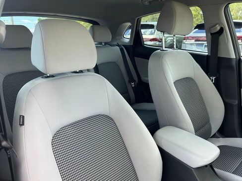 Used 2023 Hyundai Kona SE w/ Cargo Package FWD image 40