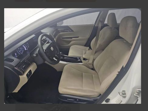 Used 2017 Honda Accord EX image 5