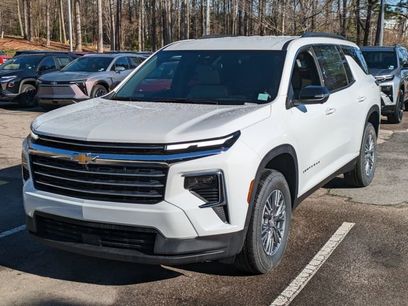New 2025 Chevrolet Traverse LT w/ Driver Confidence Package
