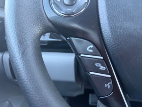 Used 2017 Honda Accord LX image 22