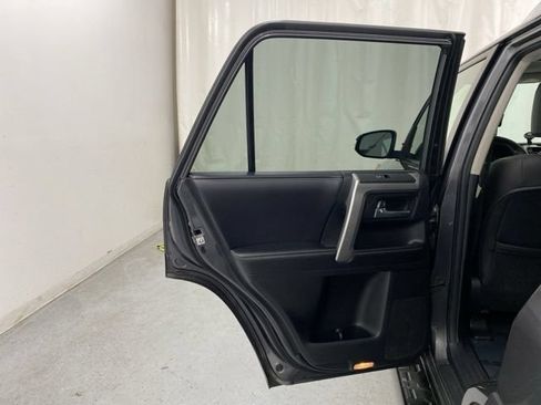 Used 2016 Toyota 4Runner SR5 Premium AWD/4WD image 32