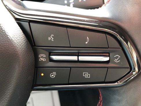 Used 2025 Chevrolet Blazer EV RS image 33