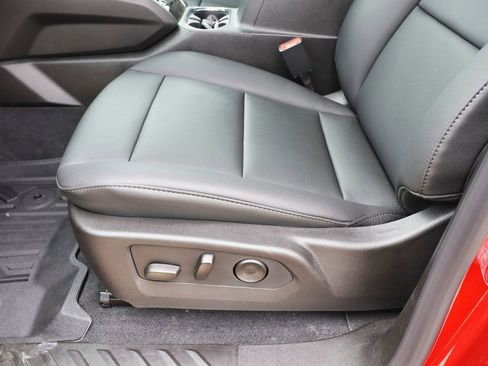 New 2026 GMC Canyon Elevation w/ Convenience Package image 11