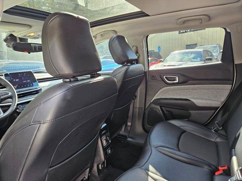 Used 2022 Jeep Compass Latitude w/ Sun and Sound Group image 20