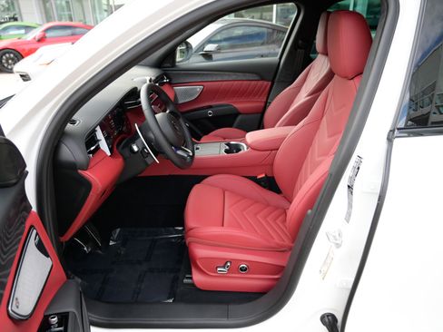 New 2026 Maserati Grecale Modena image 16