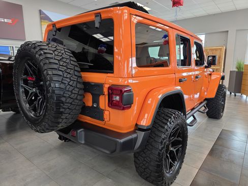 New 2025 Jeep Wrangler Unlimited Rubicon w/ Technology Group image 4