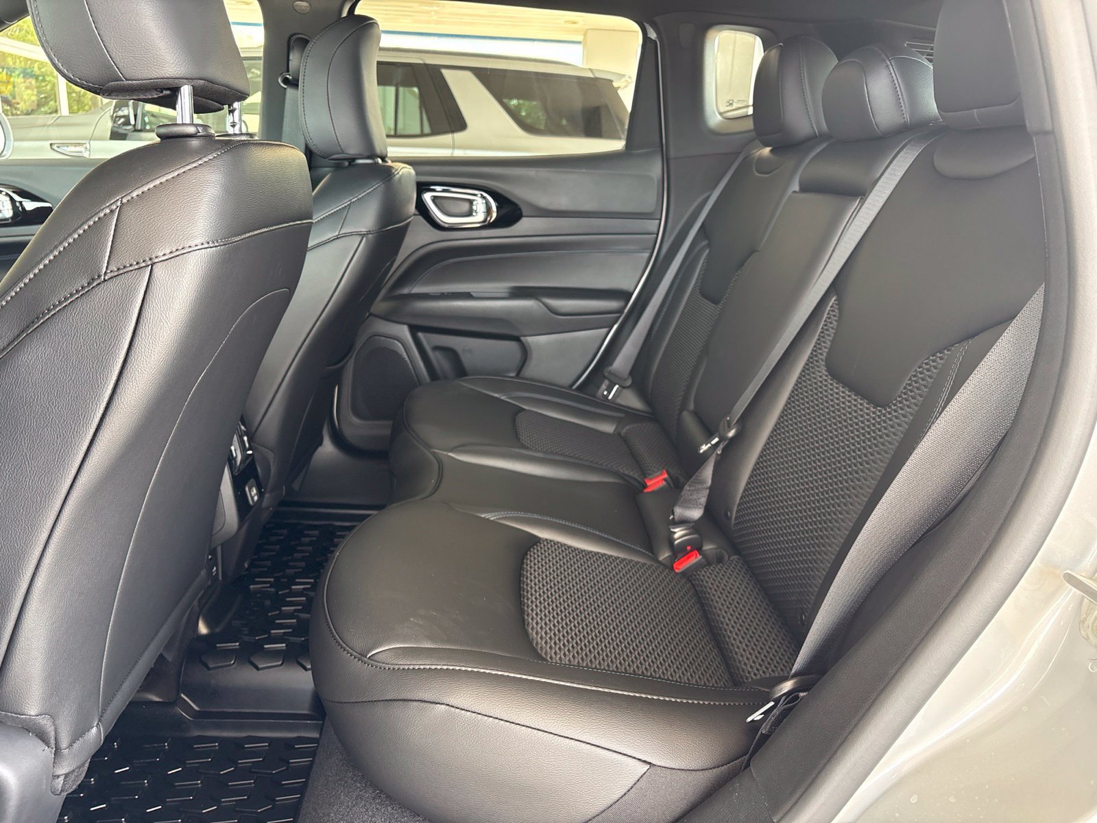 New 2026 Jeep Compass Latitude AWD/4WD image 14