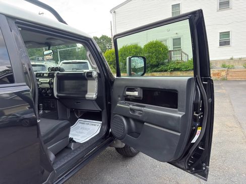 Used 2008 Toyota FJ Cruiser 4WD w/ Upgrade Pkg 2 image 16