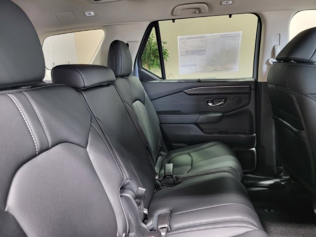 New 2026 Honda Pilot Touring image 14