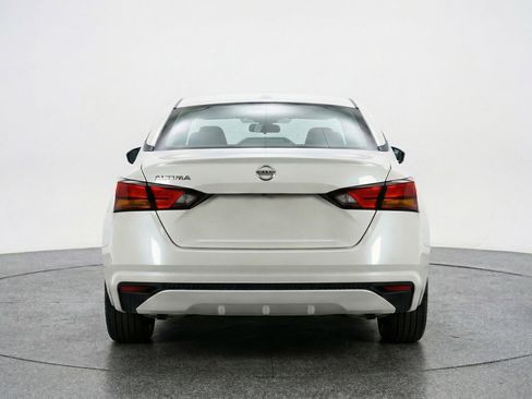 Used 2025 Nissan Altima 2.5 SV image 7