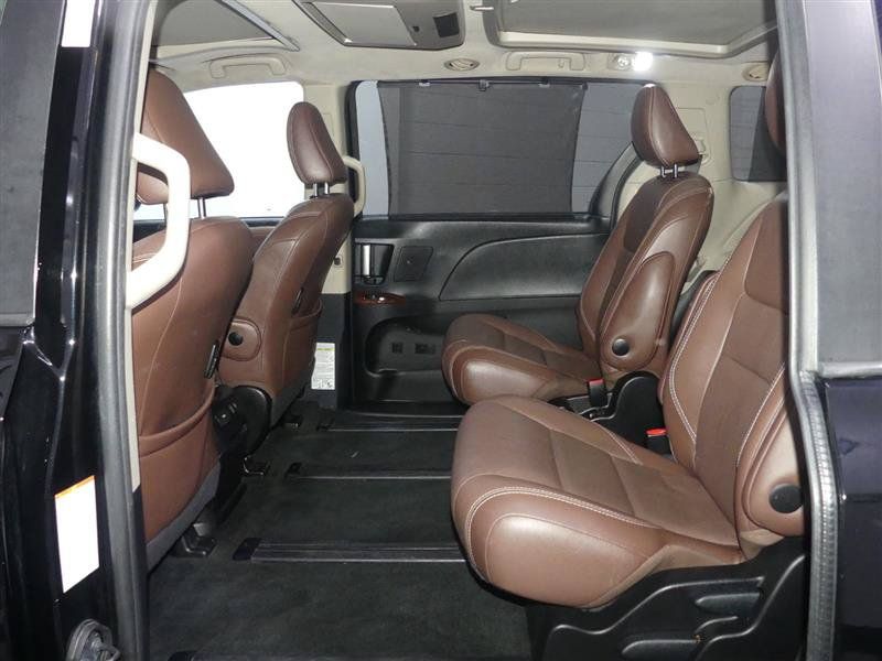 Used 2017 Toyota Sienna Limited Premium AWD/4WD image 26