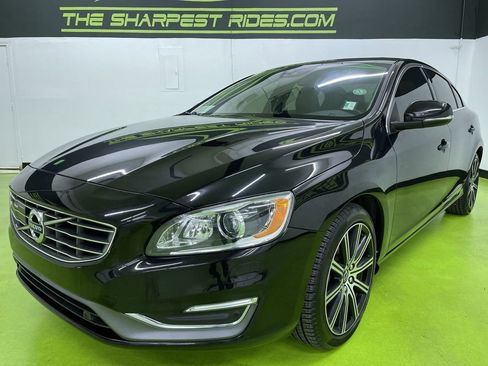 Used 2018 Volvo S60 T5 Inscription Platinum image 5