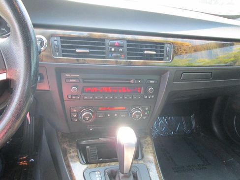 Used 2008 BMW 328i Convertible RWD image 12