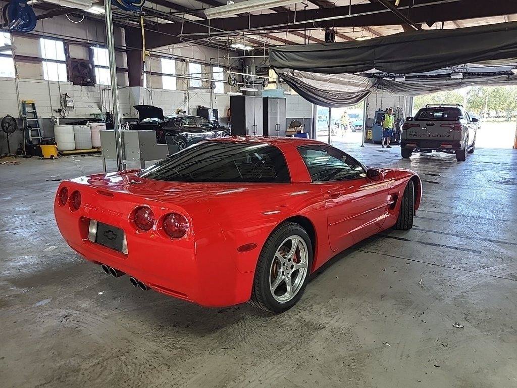 Used 2001 Chevrolet Corvette Coupe w/ Preferred Equipment Group2 RWD image 6