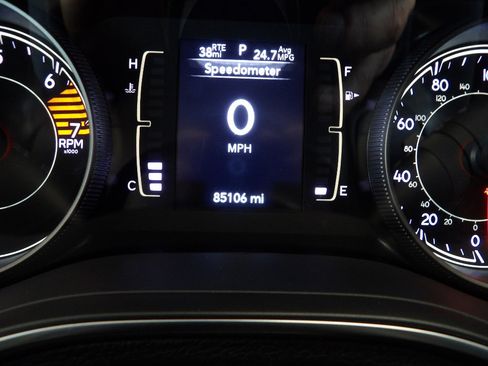 Used 2020 Jeep Cherokee Latitude Plus image 30