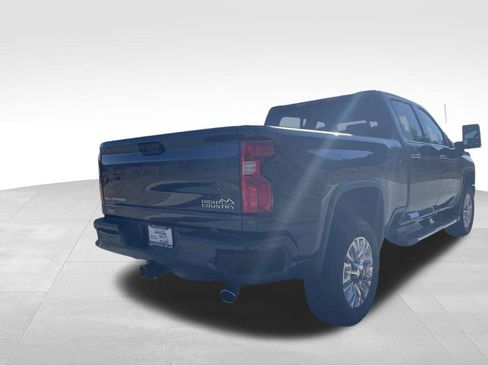 Used 2022 Chevrolet Silverado 2500 High Country image 5