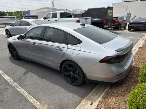 Used 2024 Honda Accord Sport image 8