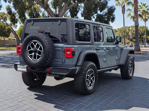 Used 2025 Jeep Wrangler Unlimited Rubicon image 5