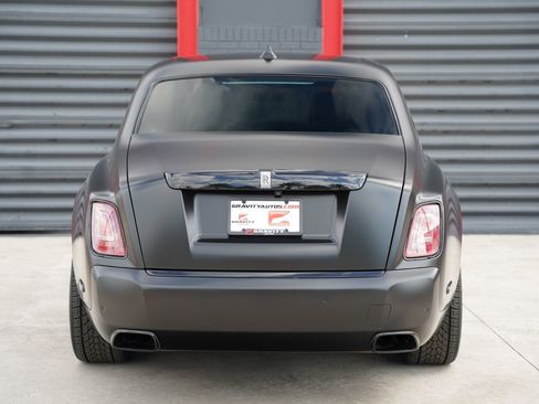 Used 2021 Rolls-Royce Phantom Extended Wheelbase image 3