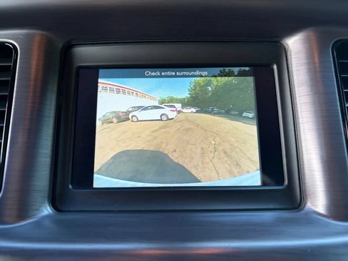 Used 2018 Dodge Charger SXT w/ Blacktop Package RWD image 33