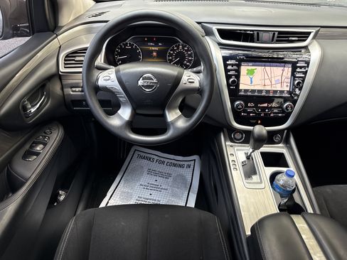 Used 2018 Nissan Murano S FWD image 12