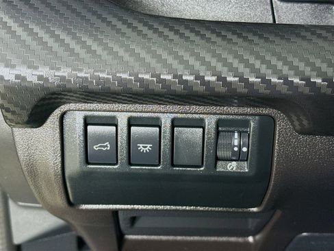 Used 2023 Subaru Ascent Premium w/ Convenience Package image 12