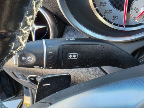 Used 2013 Mercedes-Benz SLK 250 w/ Premium I Pkg image 34