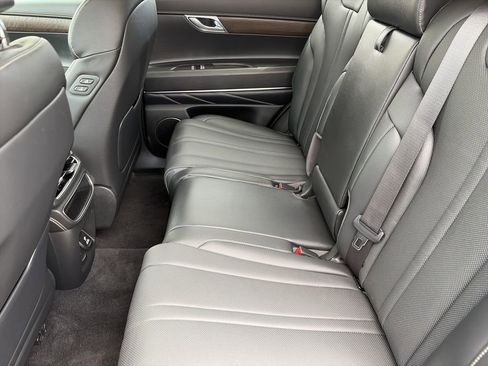 Used 2024 Genesis GV80 2.5T AWD/4WD image 32