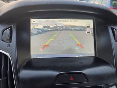 Used 2017 Ford Focus SEL w/ Cold Weather Package image 22