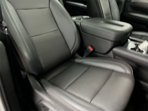 Used 2023 Chevrolet Suburban High Country image 63