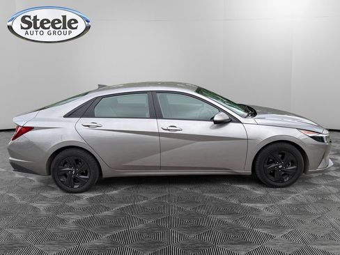 Used 2023 Hyundai Elantra SEL FWD image 6