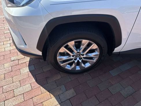 Used 2020 Toyota RAV4 Limited FWD image 10