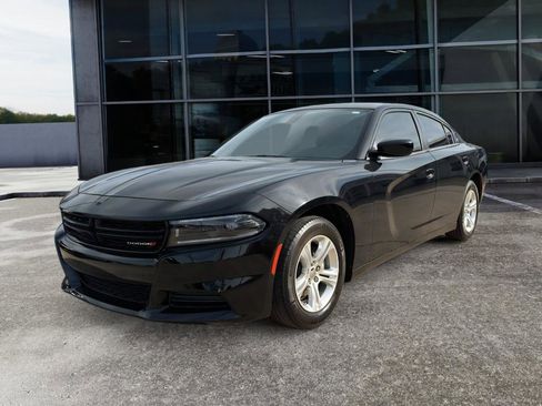 Used 2023 Dodge Charger SXT image 3