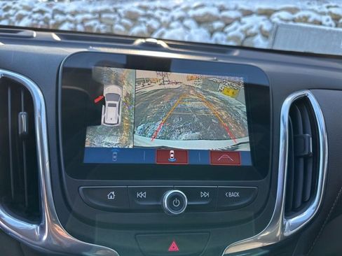 Used 2018 Chevrolet Equinox Premier image 27