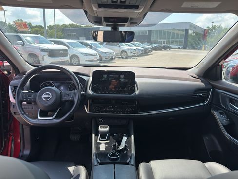 Certified 2023 Nissan Rogue SL w/ SL Premium Package AWD/4WD image 28