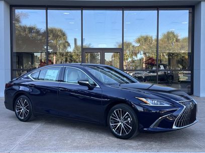 New 2025 Lexus ES 350 w/ Premium Package