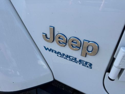 Used 2022 Jeep Wrangler Unlimited Sahara 4xe w/ Cold Weather Group image 10
