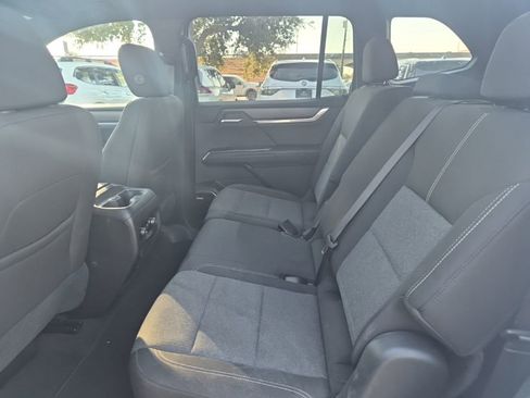 Used 2025 GMC Acadia Elevation image 14