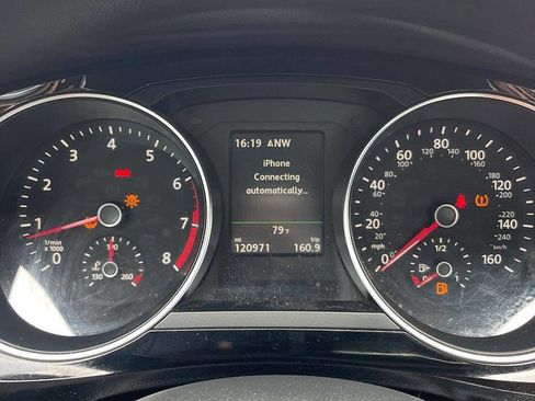 Used 2016 Volkswagen Jetta GLI SE image 24