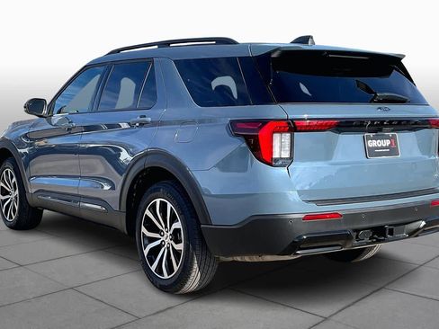 Used 2025 Ford Explorer ST-Line image 11