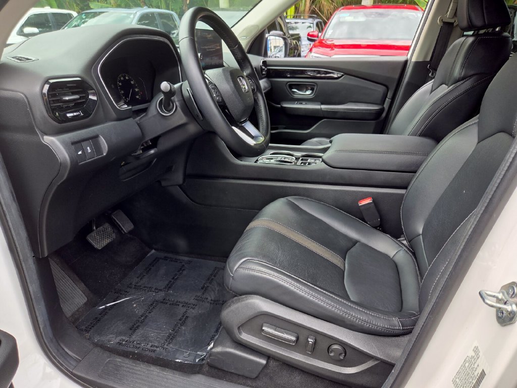 Certified 2024 Honda Pilot Touring image 10