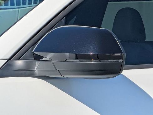 Used 2025 Volkswagen Atlas Cross Sport SEL R-Line image 12