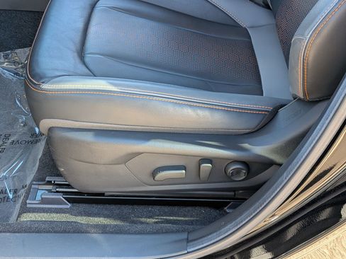 Certified 2025 Subaru Crosstrek 2.5i Limited w/ Crosstrek Mirror Package image 12