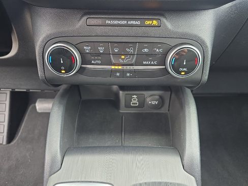 Used 2025 Ford Escape ST-Line AWD/4WD image 16